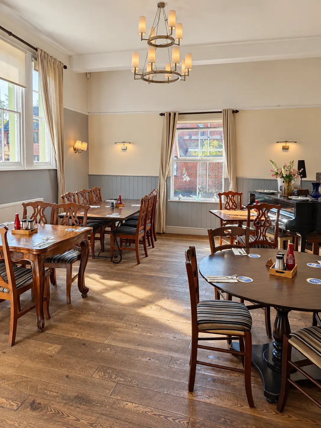 Dining room inside The Swan at Compton